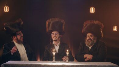 צפו: יואלי קליין ושייע גרוס מגישים: "א פייער זאל ברענען"